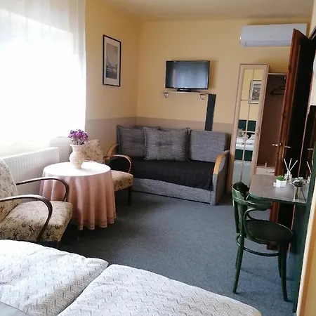 Bianco Alloggio in famiglia Sopron